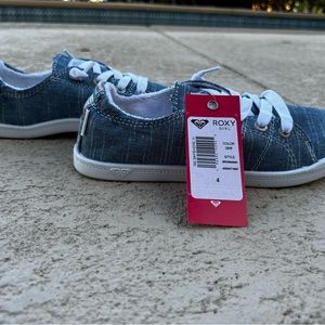NWT Roxy Girl Bayshore slip ons
